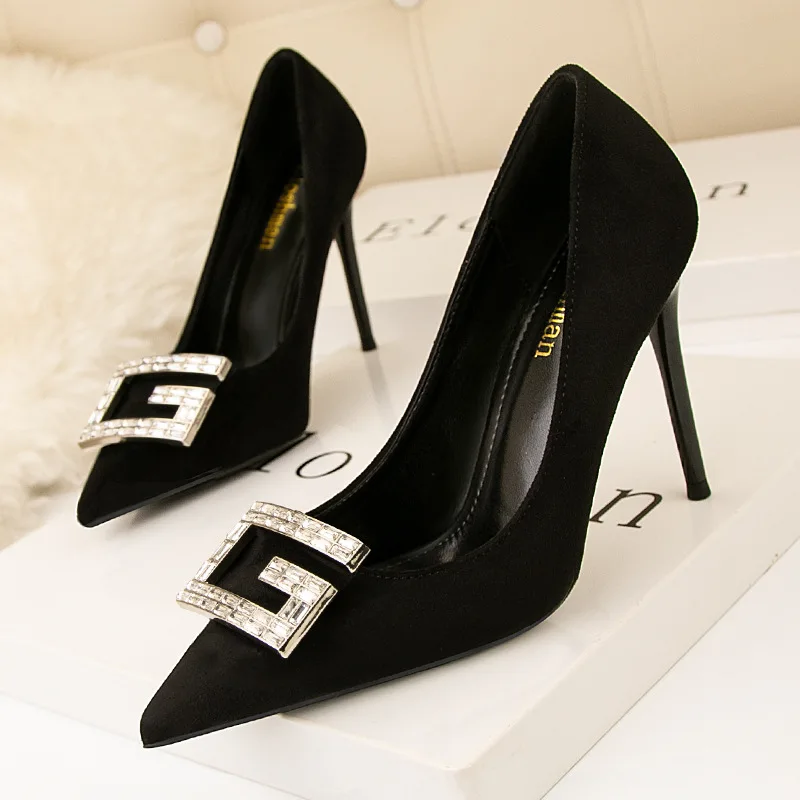 

Women's shoes Korean fashion pointed toe stiletto rhinestone G buckle sexy thin high heels black single shoes women