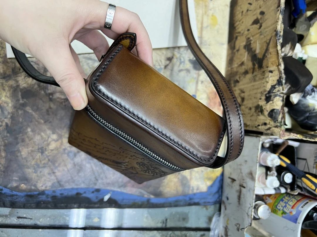 Vintage Small Crossbody Bag For Mobile Phone Cell Phone Card Holder Wallet Purse Leather Designer Shoulder Bag