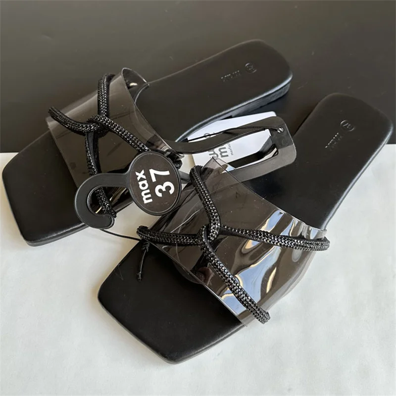 

Новинка лета 2023, модные повседневные женские тапочки со стразами, Черная женская обувь большого размера из искусственной кожи, Женская фото...