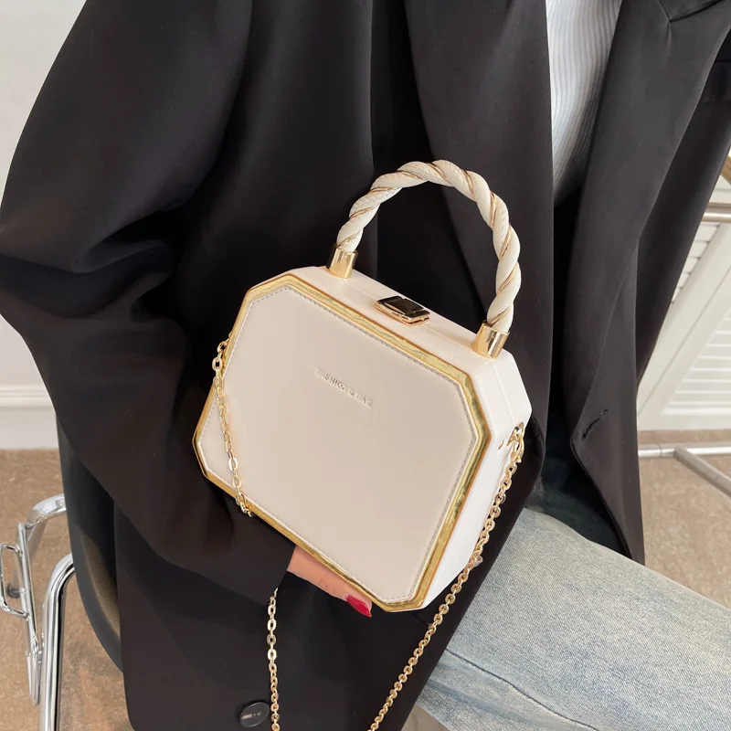 

Hard Box Shape PU Leather Crossbody Bag with Short Rope Handle for Women Shoulder Handbags and Purses Lady Travel Cute Tote