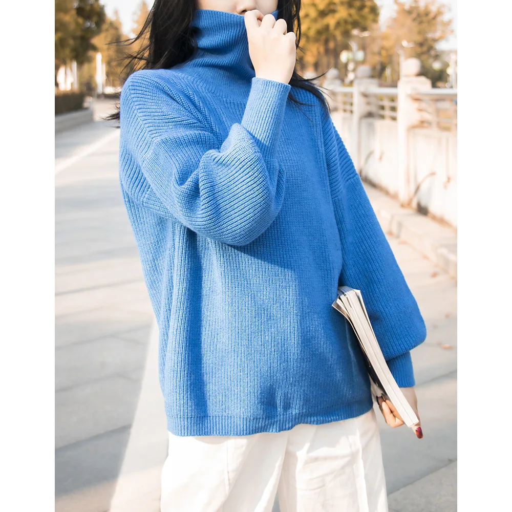 

Женская водолазка свободного покроя, на осень и зиму