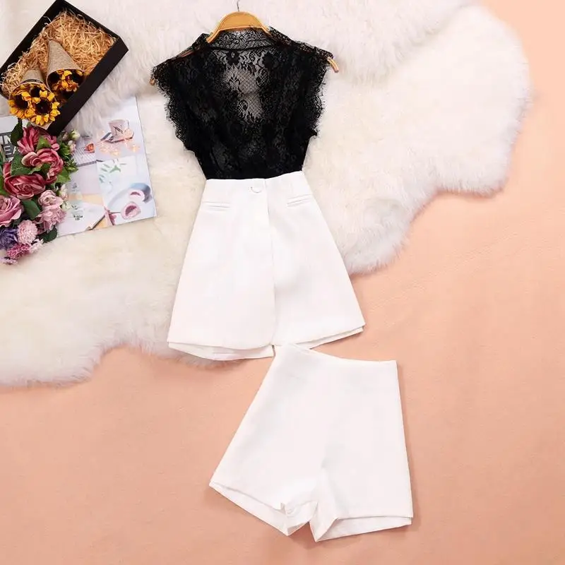 

Women 2022 Summer New Style Suits Female Lace V-neck Sleeveless Tops + High Waist Wide Leg Shorts Ladies Two-piece Sets J92
