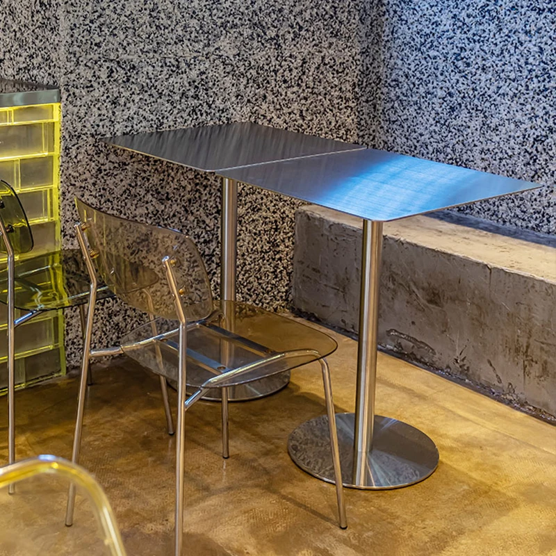 Рисунок 3 - Круглый маленький скандинавский журнальный столик