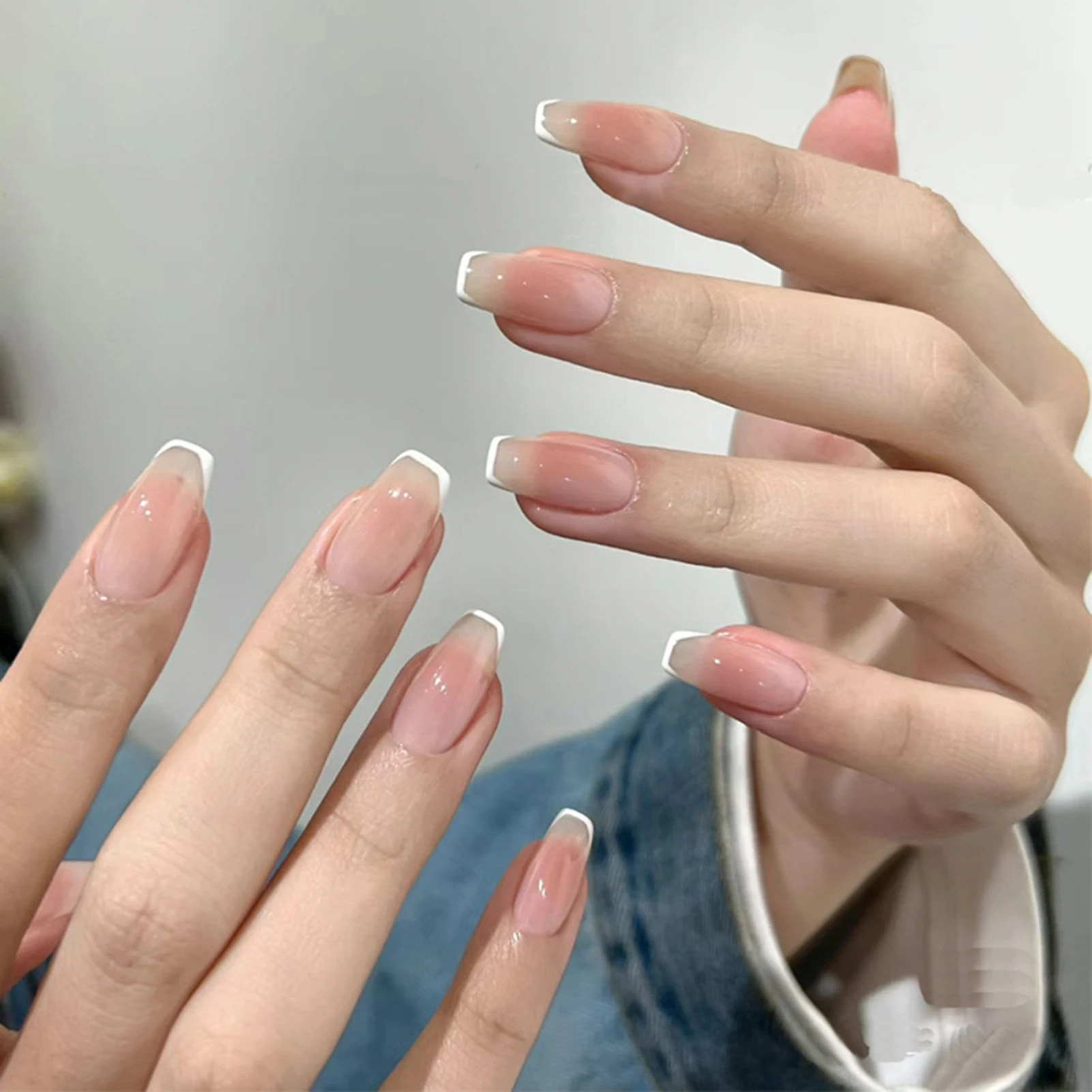 Румяна розовые накладные ногти Длинные гробные с белыми краями во французском