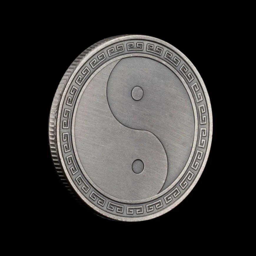 

Медная монета Дракон и Феникс