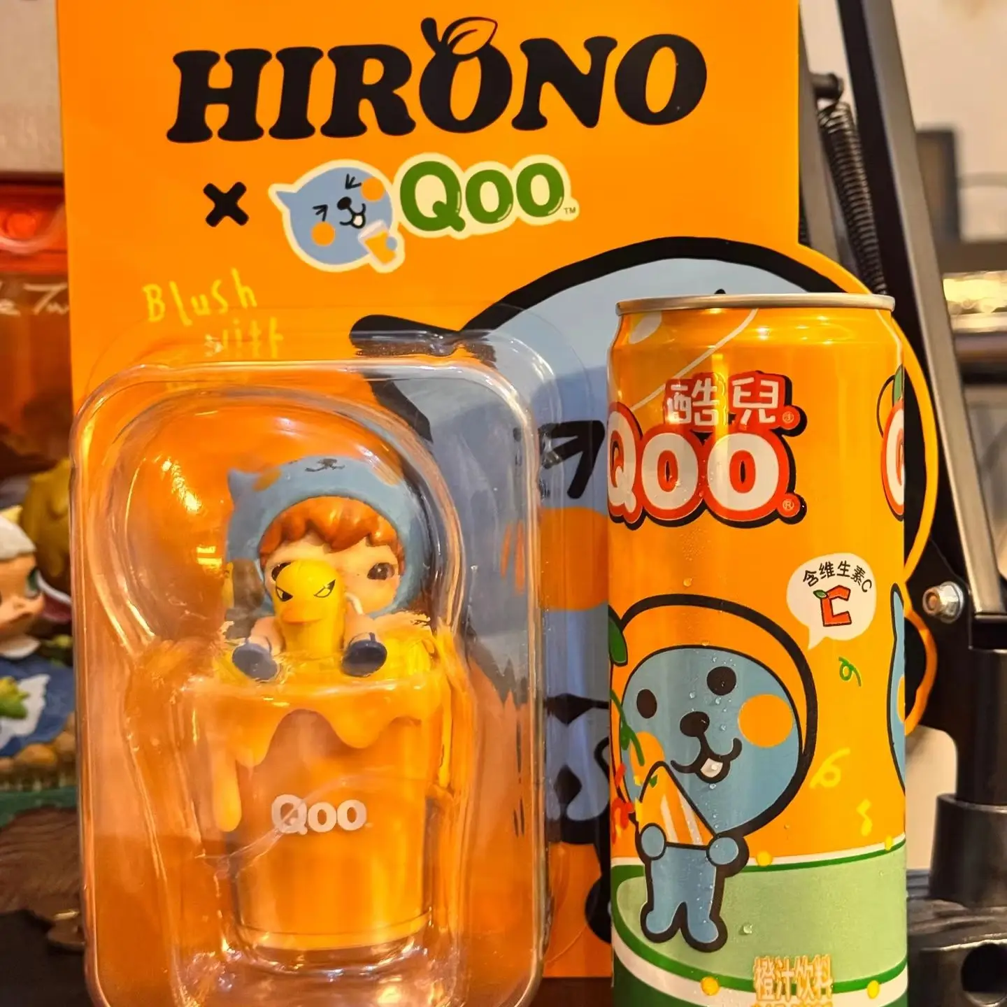 Фото POP MART Hirono X Qoo: Серия аниме-фигурок «Пьяная Хироно» (Blushing Drunk) — коллекционная модель-сюрприз для декора рабочего стола, милый подарок для девочек №1