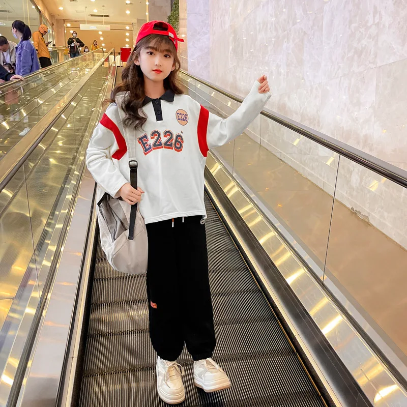 

Новинка Осень 2022, женские костюмы, рубашки-поло, футболки, джинсы, костюмы из двух предметов для девочек