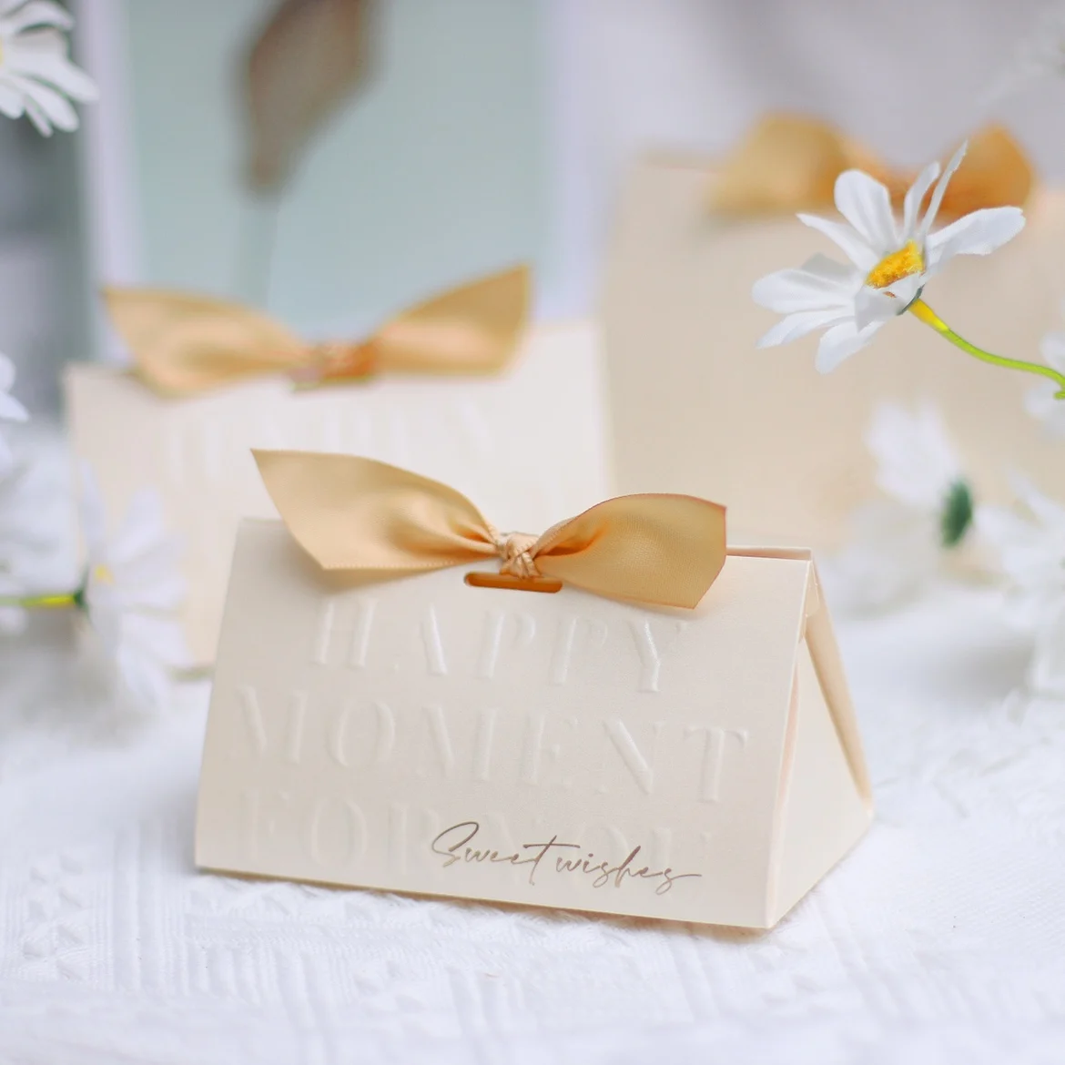 

New Wedding Candies Box Wedding Candy Small Gift Box High-Grade Wedding Triangle Packaging Wedding Bag Empty Box European Style