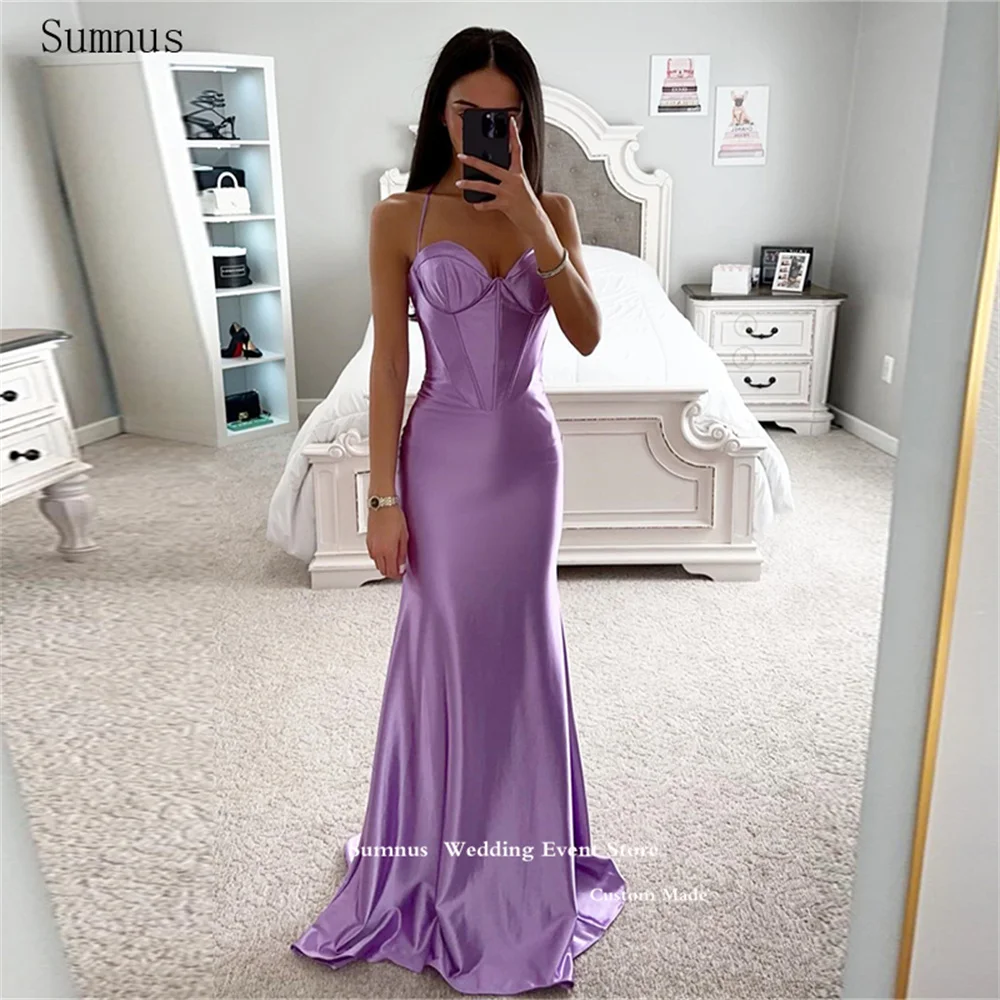 

Платье вечернее атласное с лямкой на шее, без рукавов