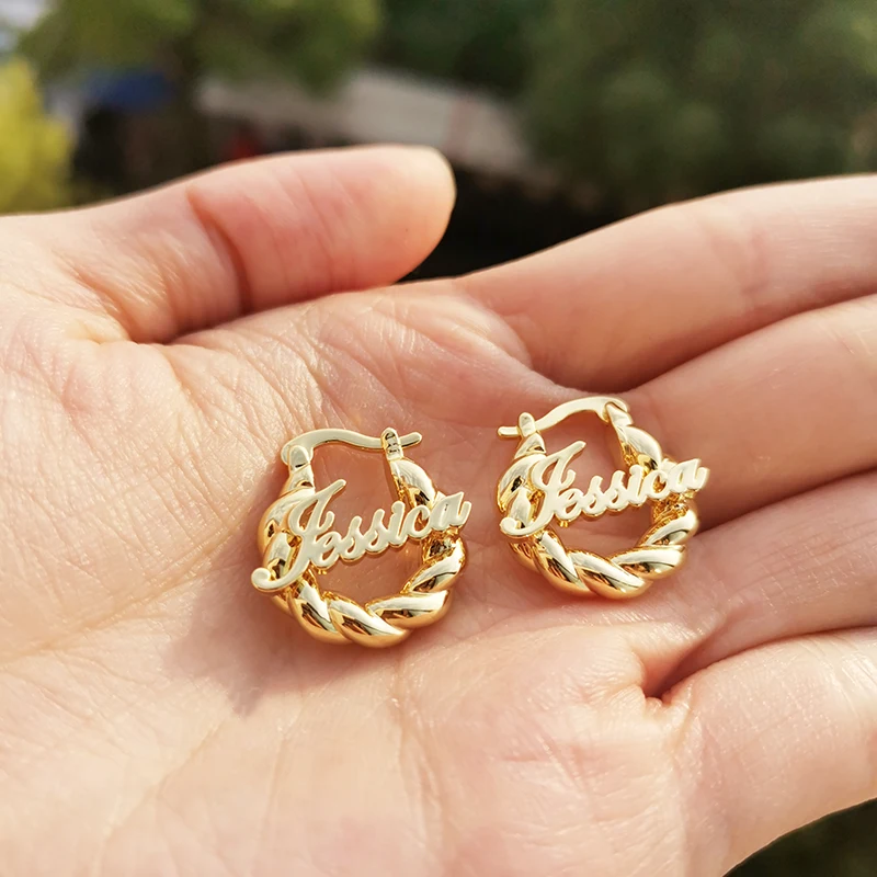 

Mini Letter Hoop Earrings 18mm Small Twist Hoops Personalized Name Earrings For Kids Women Earrings for Child Girl Anti-allergy