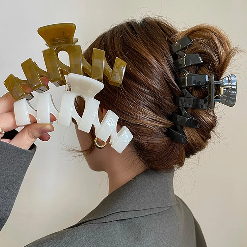 

Korean Style Black Large Hair Claws Elegant Acrylic Hairpins Barrette Crab Hair Clips Headwear for Women Girls Hair Accessories