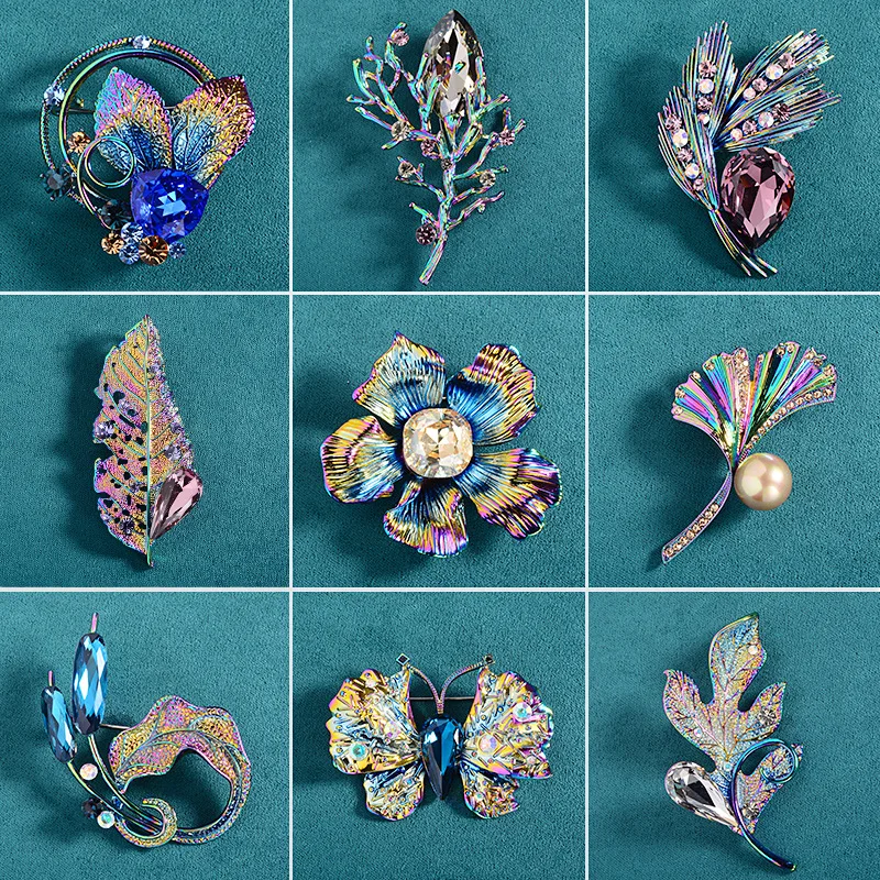 Брошь с кристаллами цвет в ассортименте