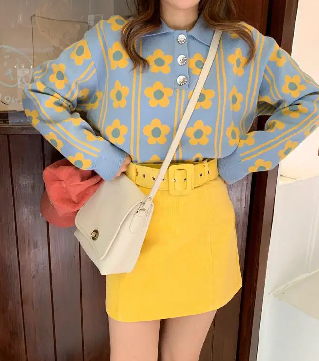 

Женский комплект из 2 предметов, Повседневный свитер с цветочным принтом и мини-юбка с поясом в Корейском стиле, милый костюм из 2 предметов, зима 2021