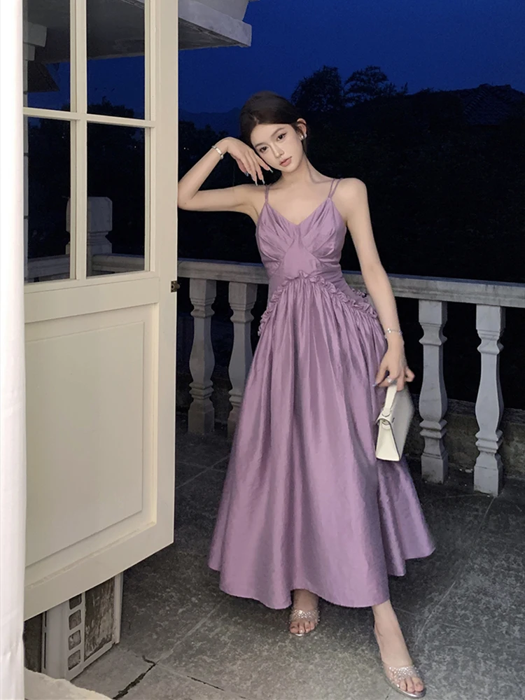 Женское летнее платье на бретельках с открытой спиной и шнуровкой