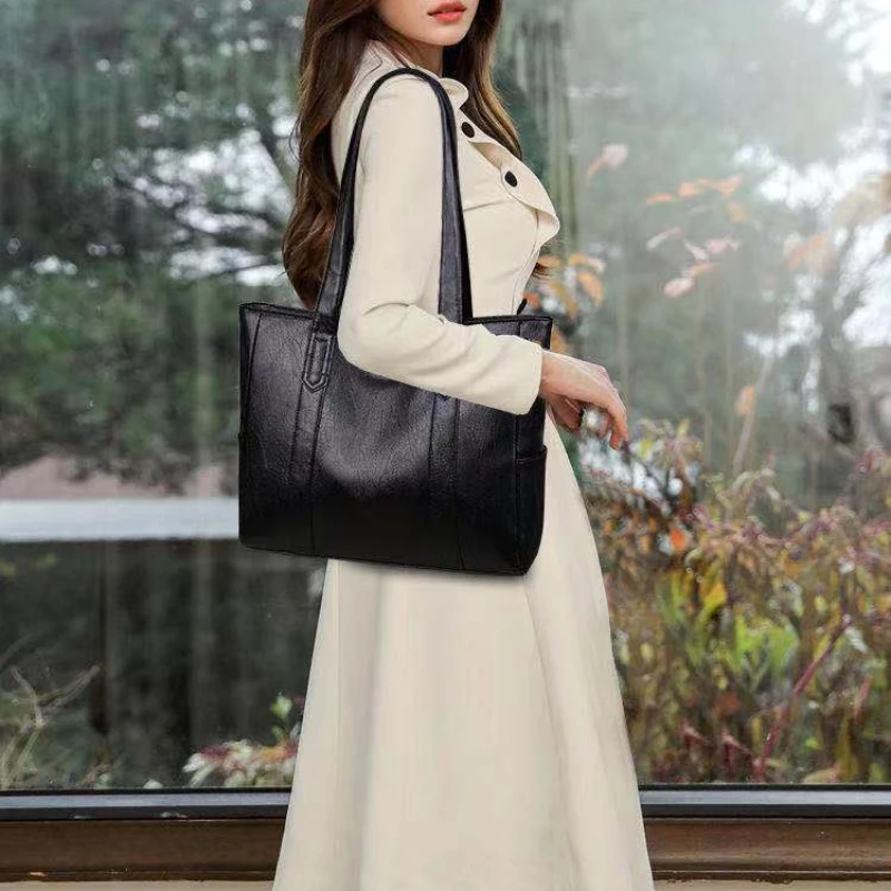 

2023 New Trendy Korean Version Versatile Simple Large Capacity Tote Bag Shoulder Bag for Women Handbag