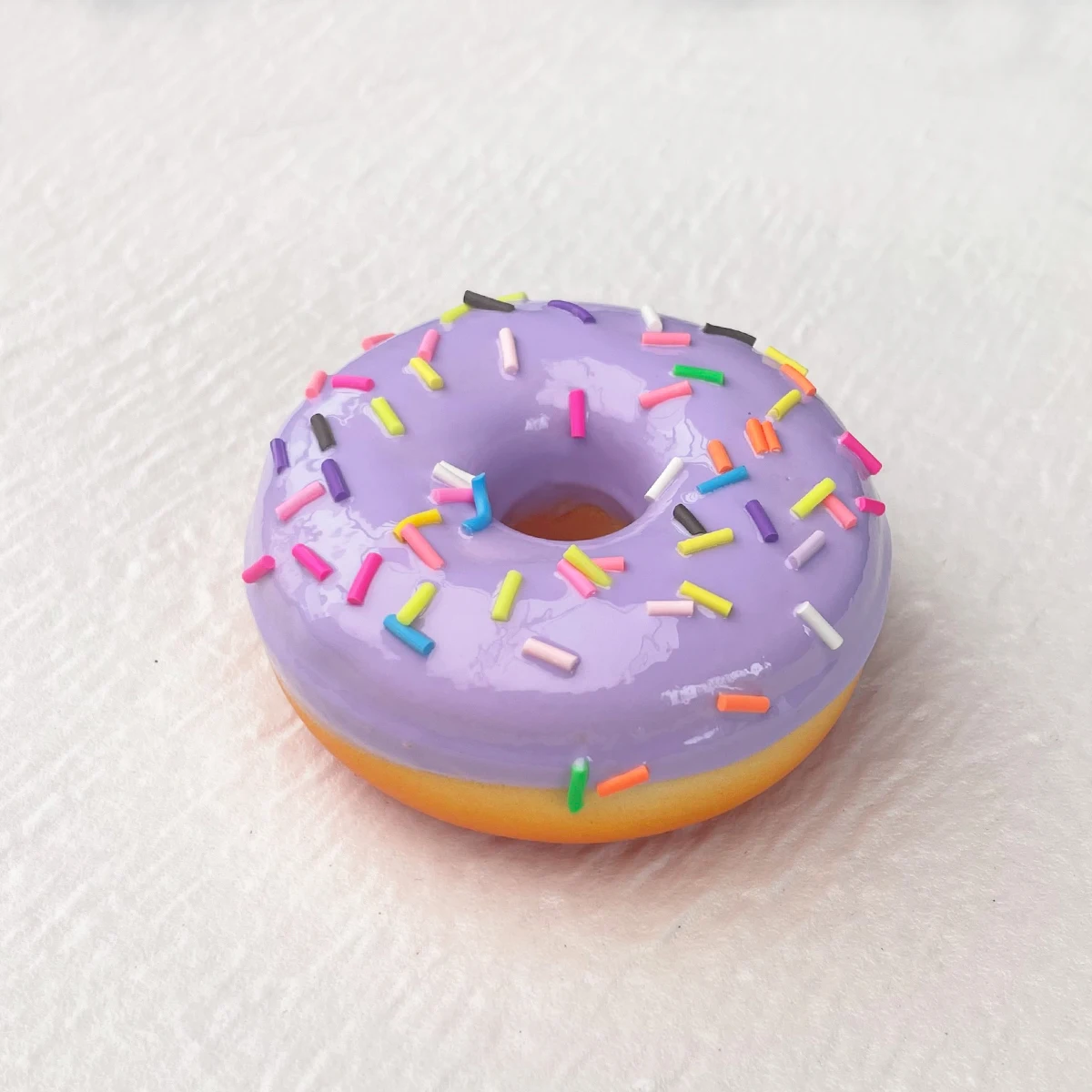 

Игрушечный пончик из полиуретана