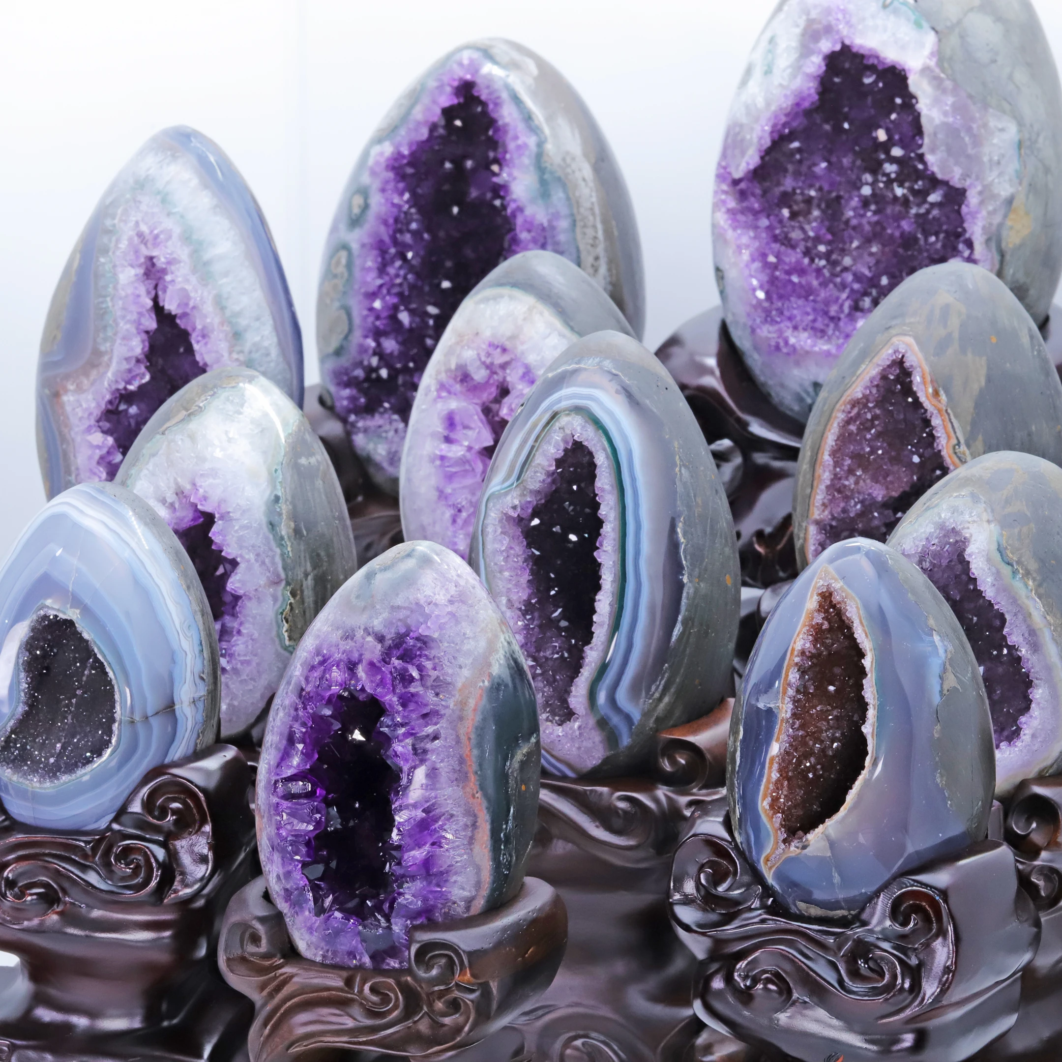 Аметистовый геод на деревянной подставке | AliExpress