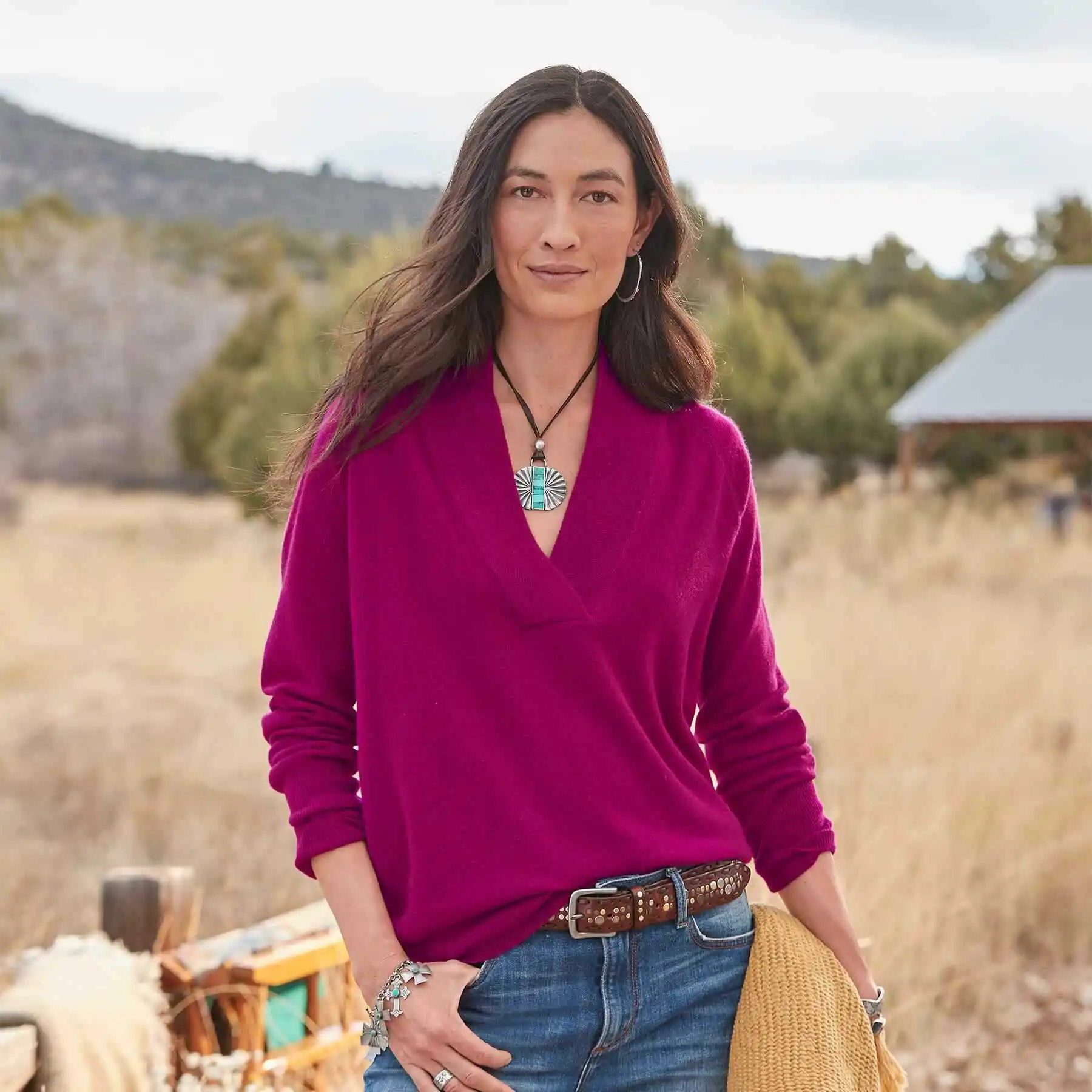 

2022 осенне-зимняя повседневная футболка с V-образным вырезом, пуловер, Однотонная рубашка, Модный женский свободный Топ с длинным рукавом, мя...