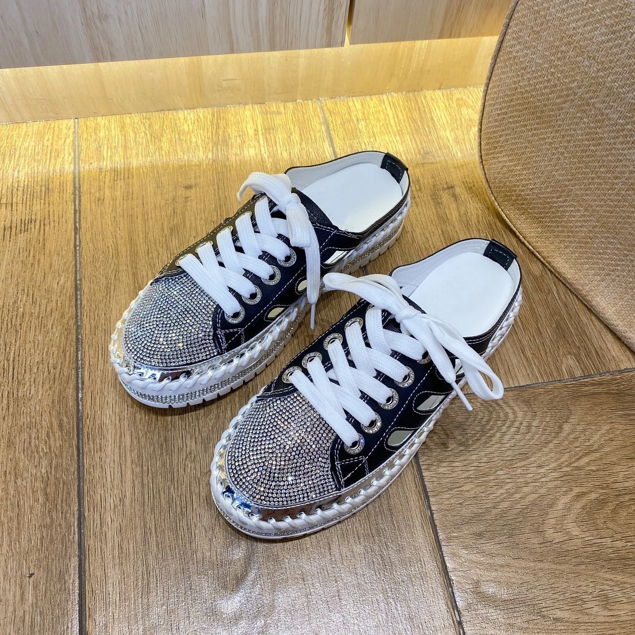 2023 New Fashion Flat Platform Half Slippers Women Summer Couple Bling Mules Crystals Lace-up Shoes Slides Plus Size 41 42 43