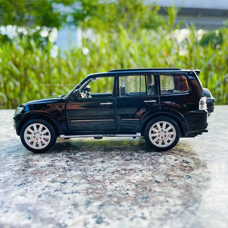 ing Turbo MSZ w skali 1:32 Mitsubishi Pajero 4WD литая под давлением модель автомобиля