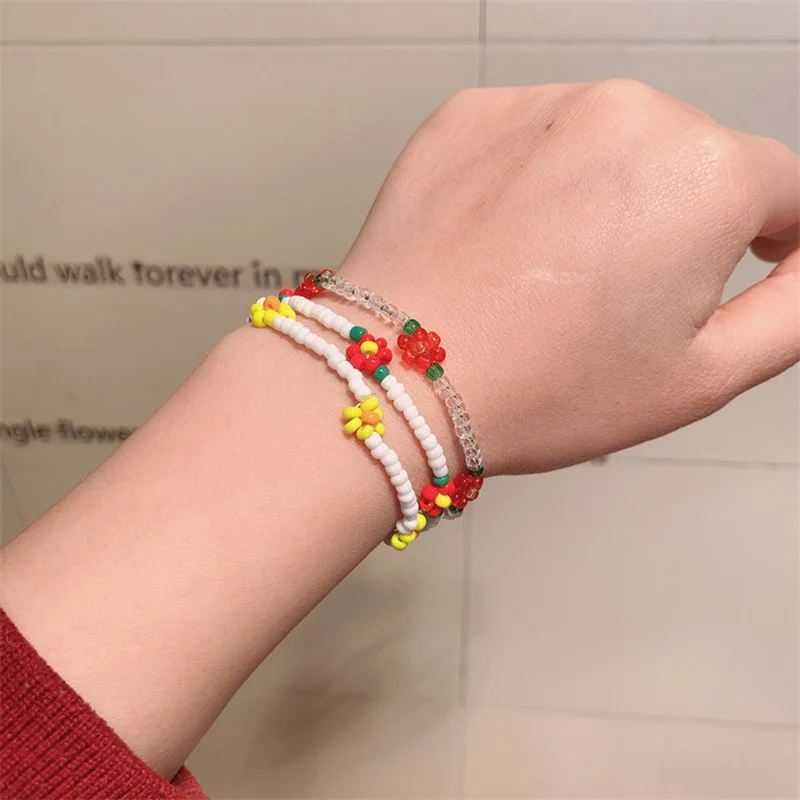 Женский эластичный браслет с бусинами 1 шт.