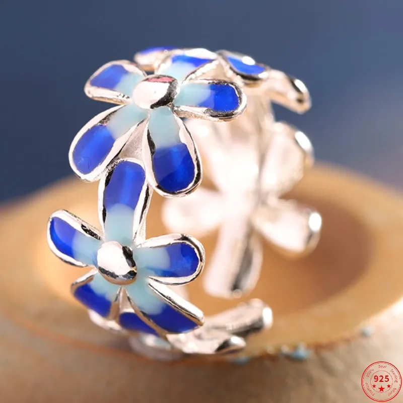 

Женское кольцо из серебра 2023 пробы, с эмалью и голубым цветком