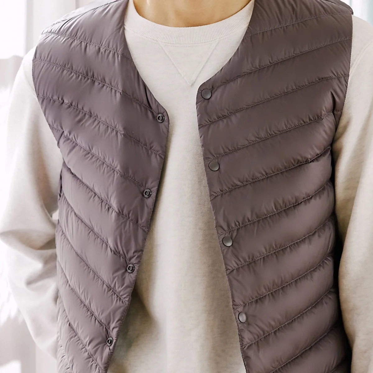 TANBOER Filling Power 600+ Figure Flattering Winter Vest Solid  90% Duck Down Sleeveless Packable Jakcet TF216011