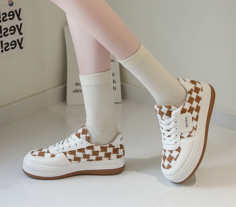2022New Autumn WhiteinsTrendy Daddy Shoes Women's Sneakers Niche Sneakers