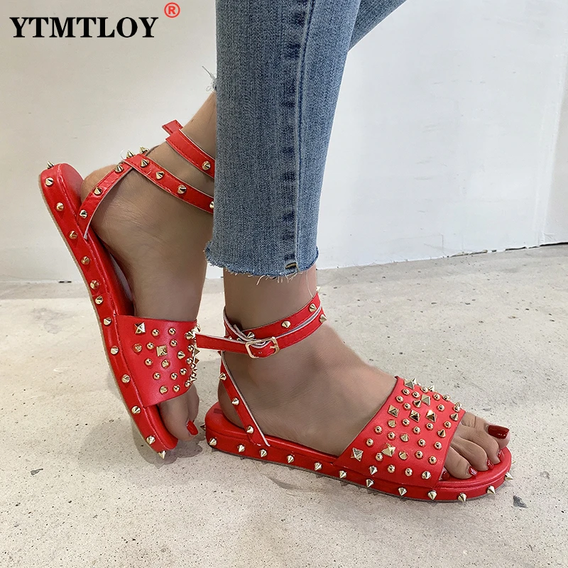 

Сандалии женские с заклепками, Повседневная Удобная обувь в римском стиле, с открытым носком и пряжкой, большие размеры 35-43, лето 2022