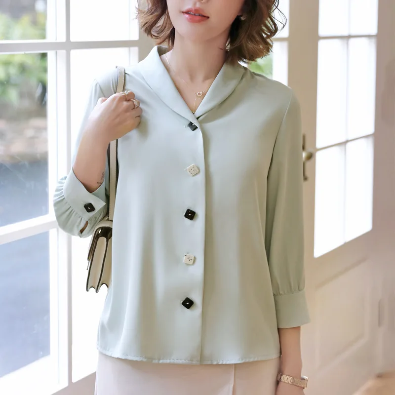 V-neck Design Sense Niche Top Loose Temperament Business Shirt 2022 Early Spring New White Chiffon Shirt Women's