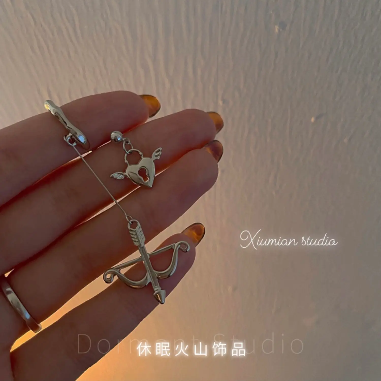 

Женские Асимметричные Длинные серьги-подвески, милые Асимметричные металлические серьги со стрелкой в виде Купидона, серьги с сердечком и ...