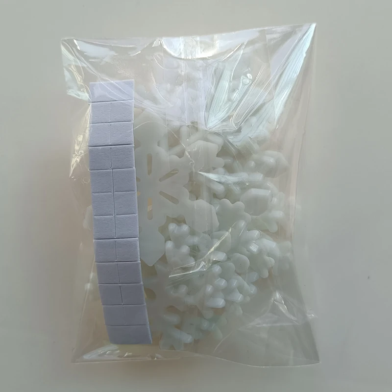 

Светящиеся снежинки наклейки ПВХ набор из 20 штук