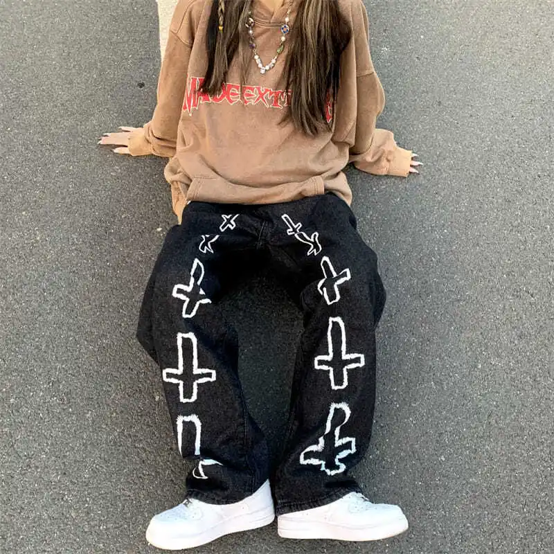 Рисунок 5 - Женские джинсы с мешковатым принтом