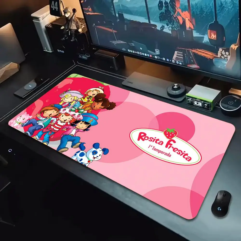Фото Коврик для мыши S-Strawberry Shortcake Tapetes de Mesa Teclado, Borracha Kawai, Tapete de Mesa Antiderrapante, XXL90x40 см №1