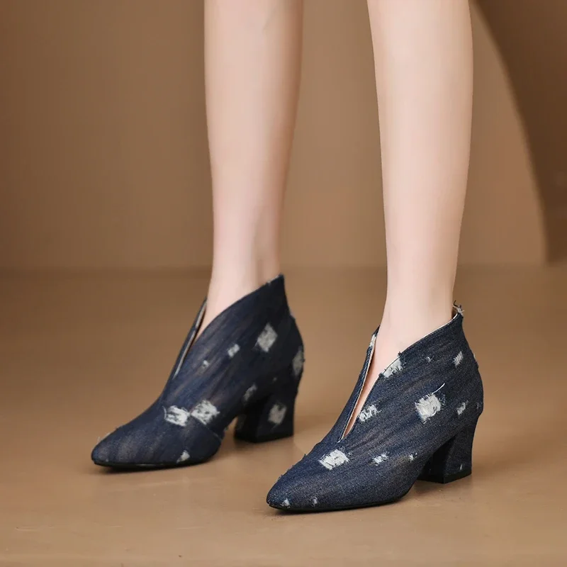 Женские джинсовые Ботинки на каблуке ковбойские ботильоны с острым носком