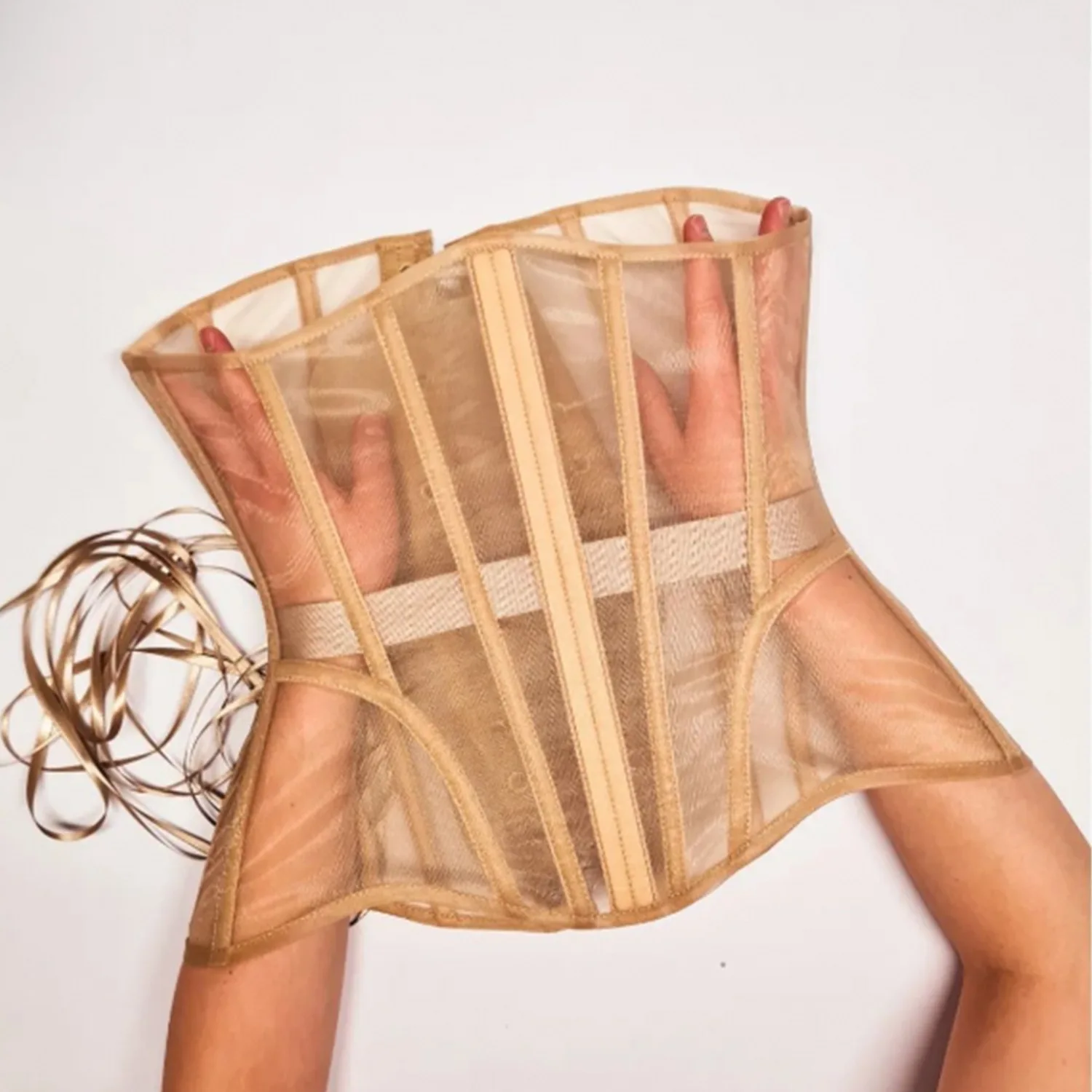 Женский обтягивающий корсет под грудь