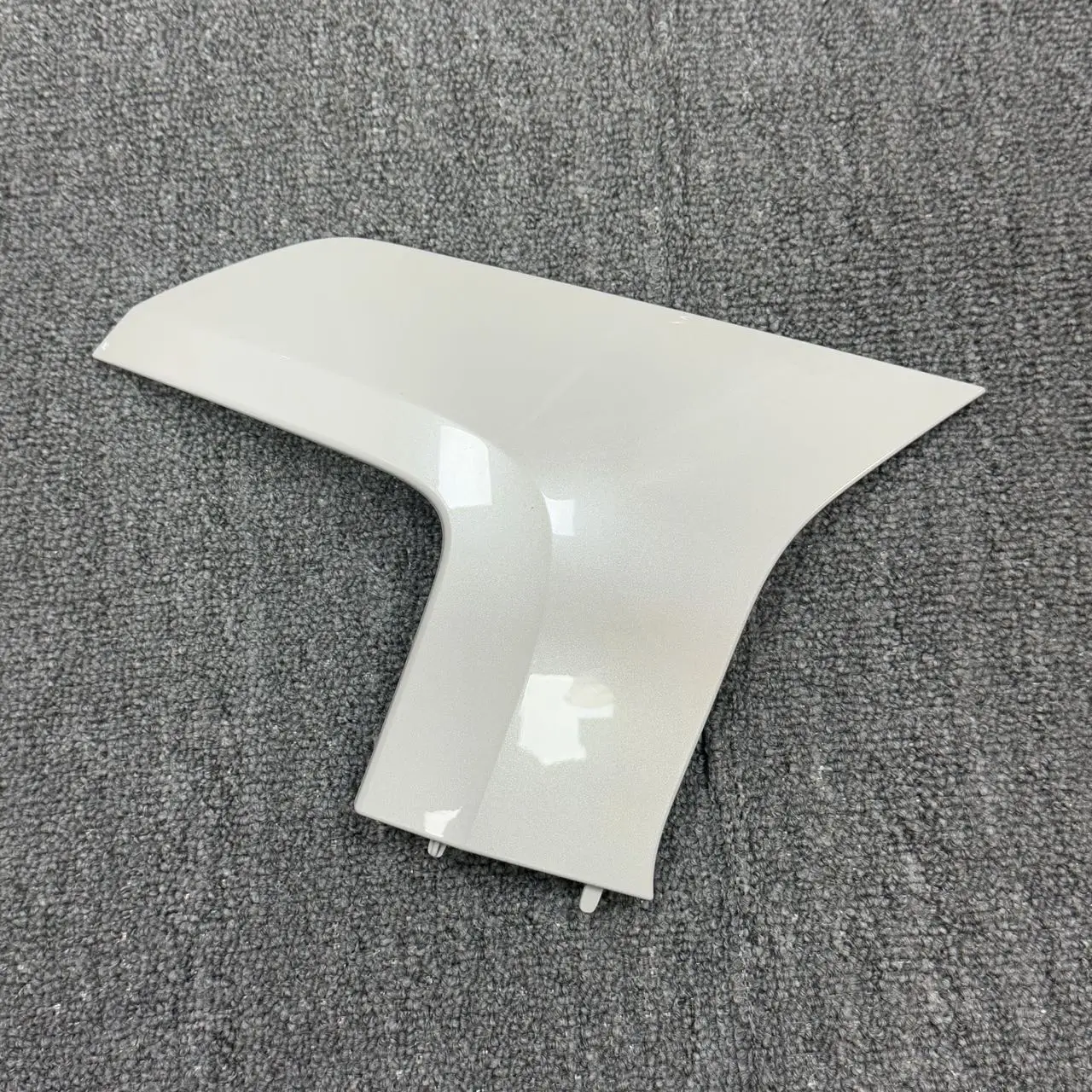 

Для Nissan Patrol Y62 2020 декоративная крышка передней фары 1 шт.