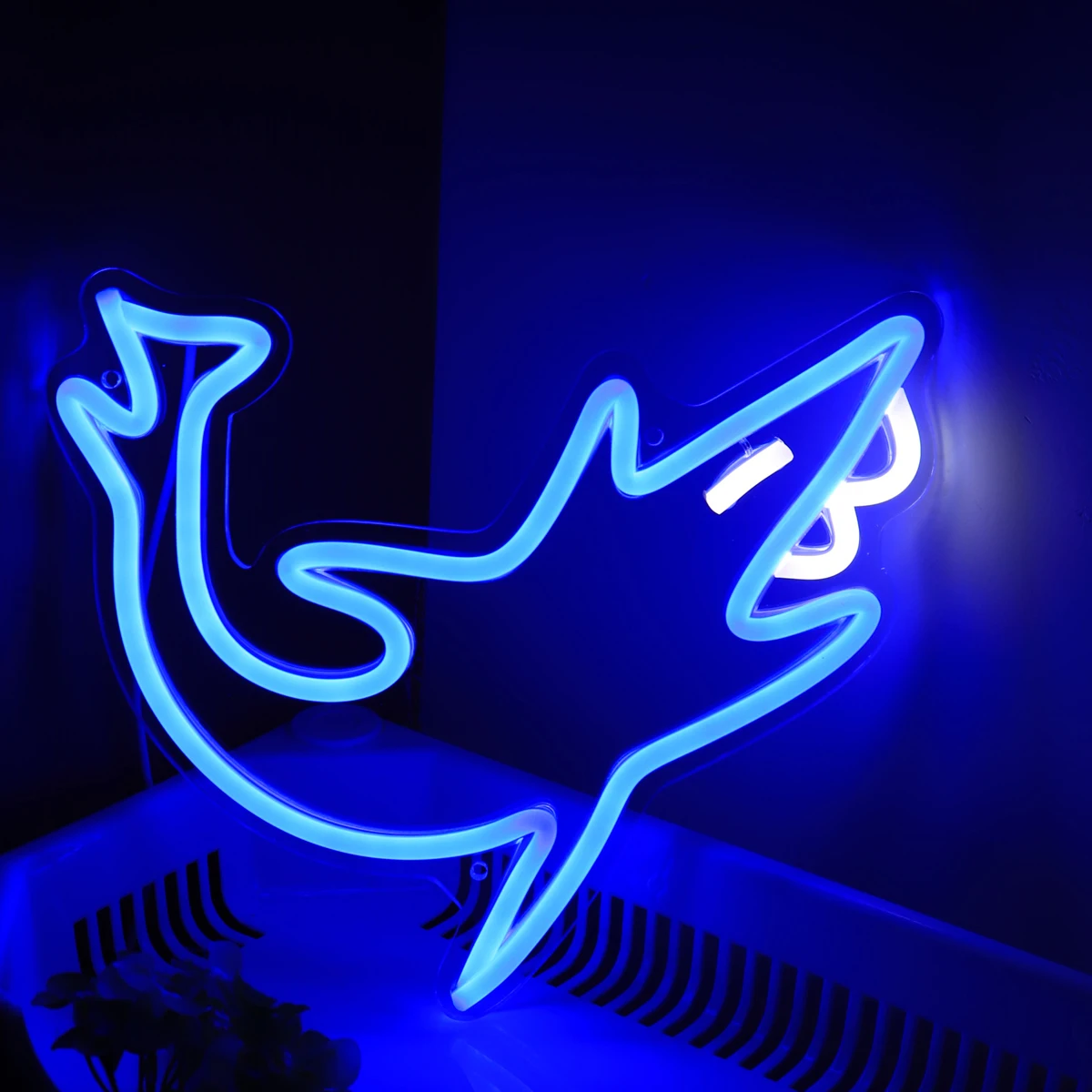 Рисунок 4 - настенная лампа в виде акулы