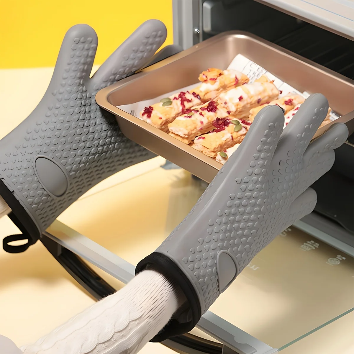 Высококачественные силиконовые термостойкие перчатки KMT для приготовления пищи