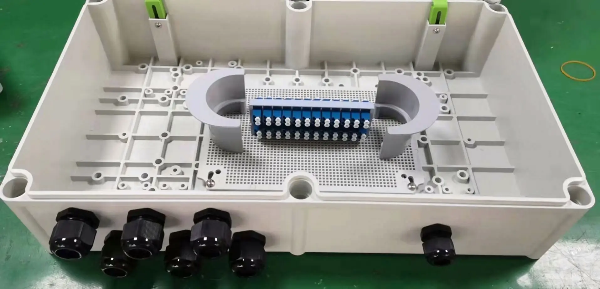 Фотогальванический комбайнер Saip/Saipwell сетевое распределение для солнечной