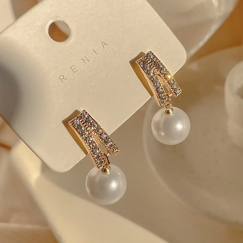 

Simplicity Refined Rhinestone Earrings Korean Ins Pearl Earrings Female High Sense Personal Influencer Retro Stud Earrings
