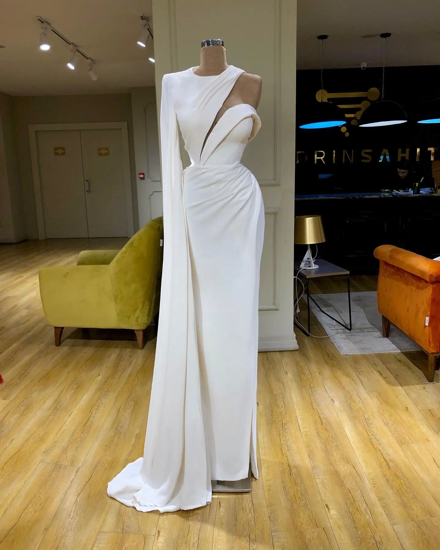 

Formal Elegant Mermaid Evening Dress One Long Sleeve Floor-Length Custom Made Fashion Prom Party Gowns Latest Vestidos De Gala