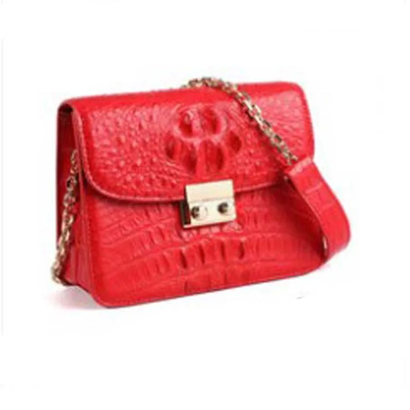 Рисунок 5 - Женская сумка из крокодиловой кожи