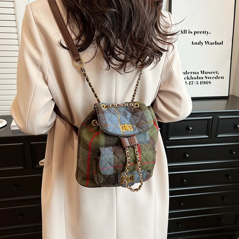 

Korean Version of Ringer Lattice Small Fragrant Bag Female New Fashion Chain Single Shoulder Crossbody Bag Woolen Cloth Backpack