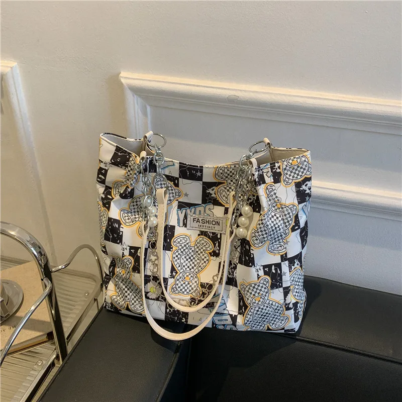 

Women's Large Capacity Tote Bag Shopper Canvas Zipper Cartoon Bear Print Handbags Fashion Pearl Chain Shoulder Bags for Women