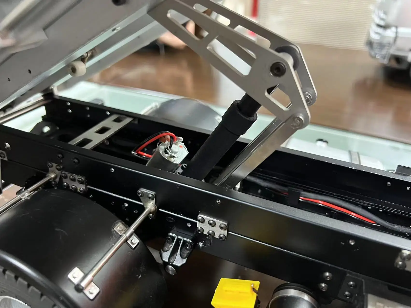 4x4 RTR Kabolite 5701 RC Самосвал 2 4G масштаб 1/14 с дистанционным управлением 2-скоростная