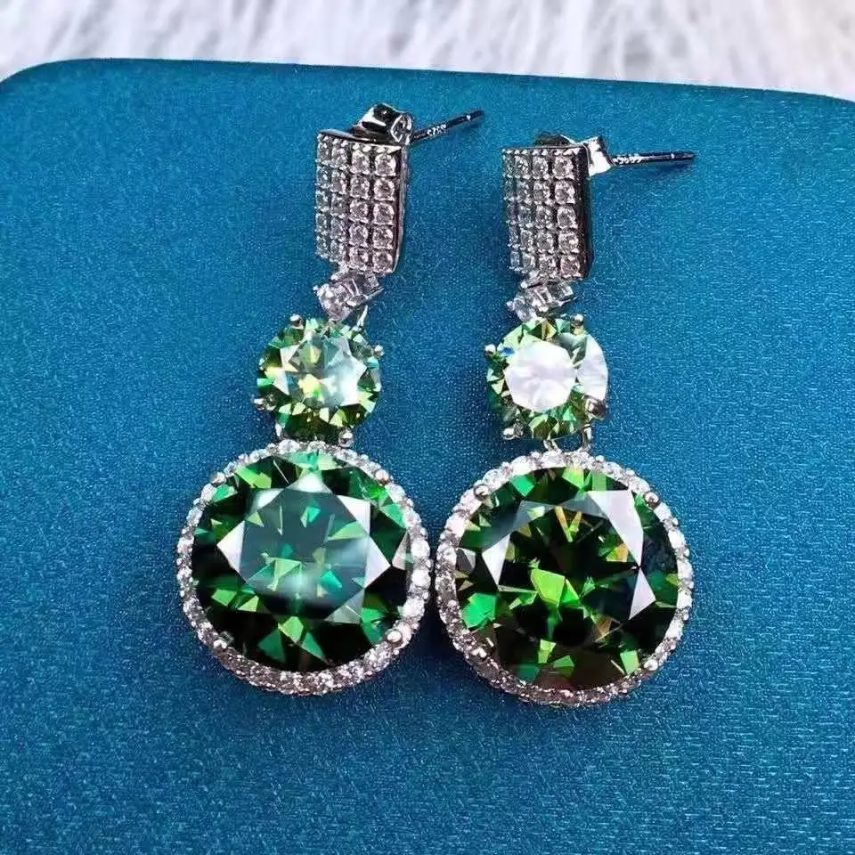 

Explosive blue-green Moissanite earrings fire super good 5 carats 1 carat VVS clarity eight hearts and arrows 925 silver inlay