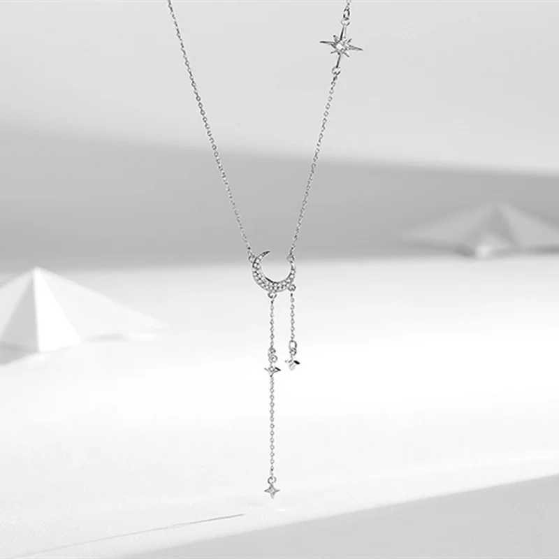 Женская цепочка с подвеской в виде звезды и Луны цирконом
