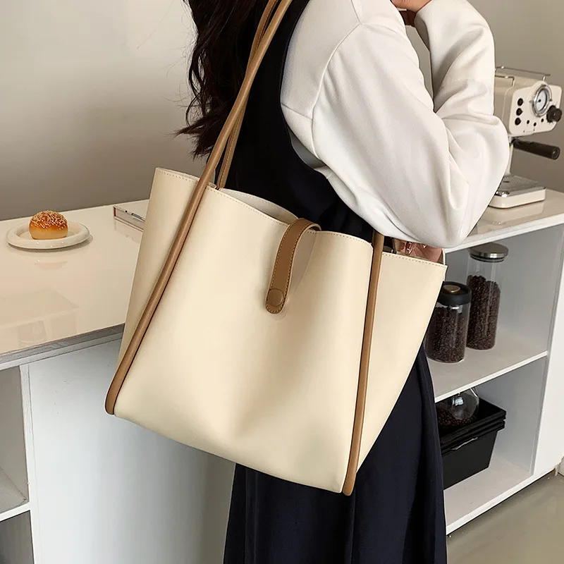 

2022 Spring and Summer New Trendy All-match Large-capacity Simple Fashion Single-shoulder Tote Bag Class Large Bag for Women