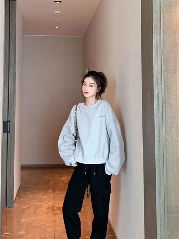 

Two-piece Jogging Suit for Women 2022 Spring New Korean Version Loose Round Neck Gym Top Sports Trousers Set Female Fitness Wear